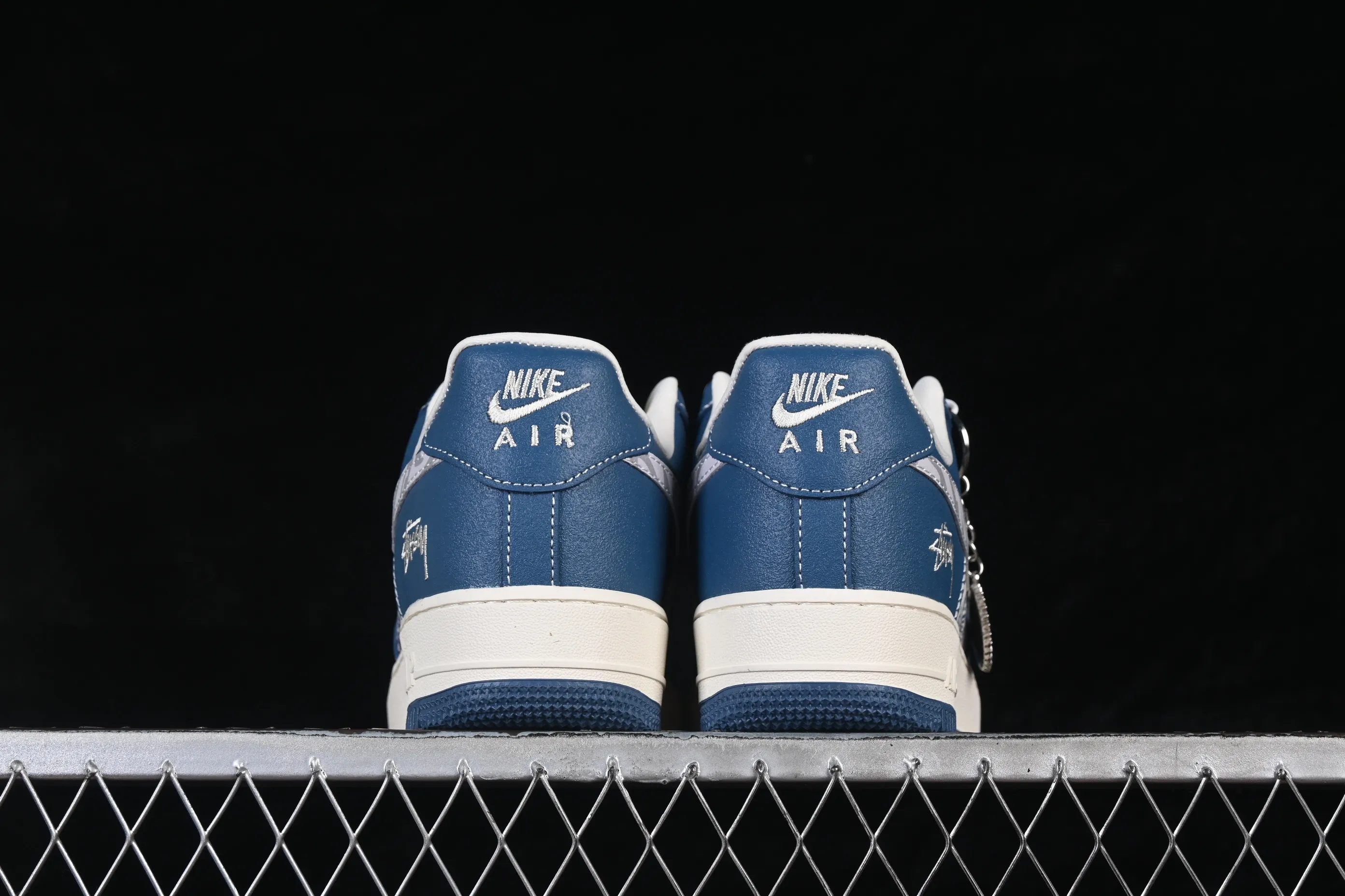 All categories Nk Air Force 1 Air Force series Nk Air Force 1 Low Air Force low-top Nike Air Force 1'07 Low joint model Air Force 1 low-top casual sneakers XL1979-132